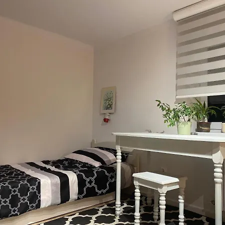 Goscinne K. Warszawy Séjour chez l'habitant Ząbki